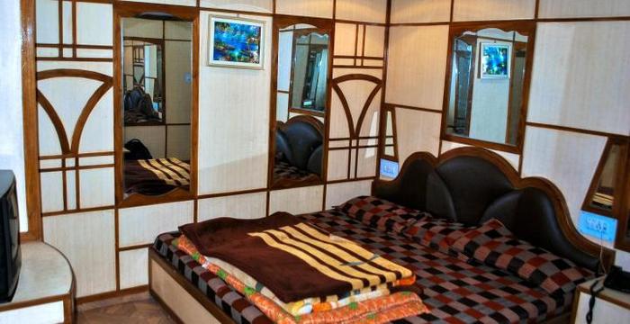 Hotel Gulmarg Regency